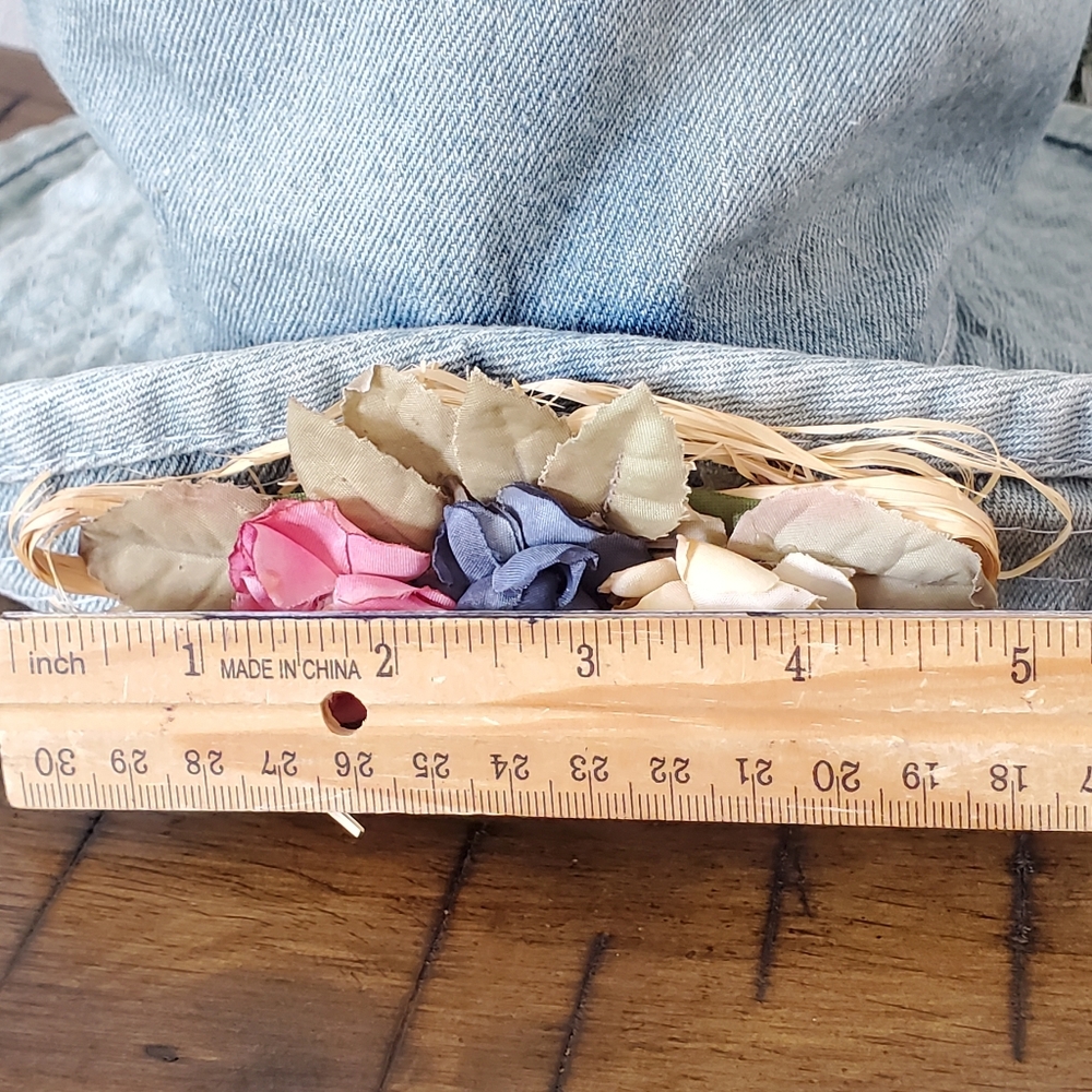 Vintage 90s Cotton Light Wash Denim Bucket Hat with Floral Raffia Detail - Picture 8 of 12
